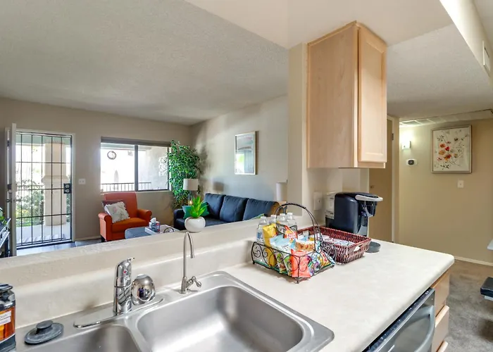 Hike, Swim & Shop: W/ Balcony * Tucson